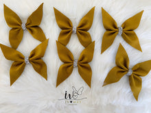 Load image into Gallery viewer, Mustard Yellow Velvet Christmas tree Bows - Christmas tree butterflies Bows - Mustard Yellow