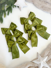 Load image into Gallery viewer, Set of 3 or 6 Luxury Christmas tree Olive Green Velvet bows -Clip on
