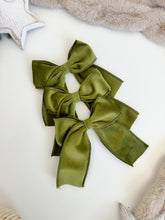 Load image into Gallery viewer, Set of 3 or 6 Luxury Christmas tree Olive Green Velvet bows -Clip on
