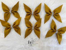 Load image into Gallery viewer, Mustard Yellow Velvet Christmas tree Bows - Christmas tree butterflies Bows - Mustard Yellow
